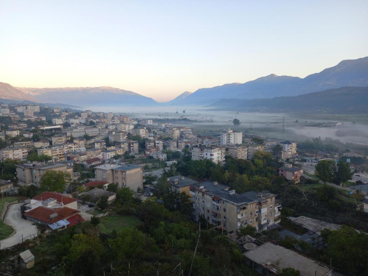 Gjirokastër Vladimir Estate Hotel מראה חיצוני תמונה